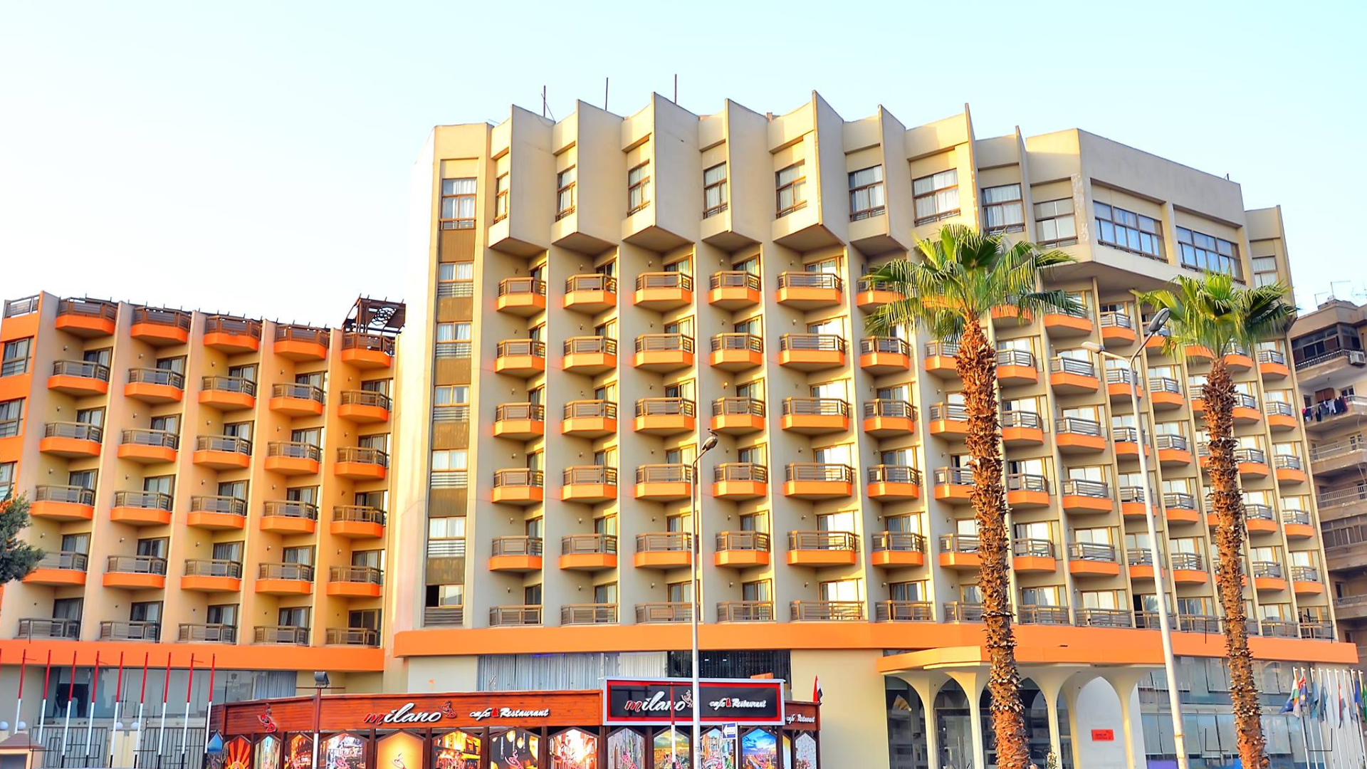 ARACAN Pyramids Hotel